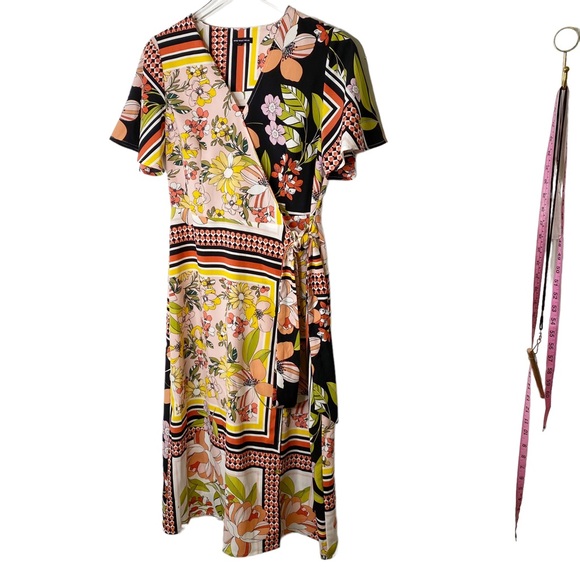 Who What Wear Multicolor Floral Wrap MIDI Dress Size Small - Picture 3 of 8